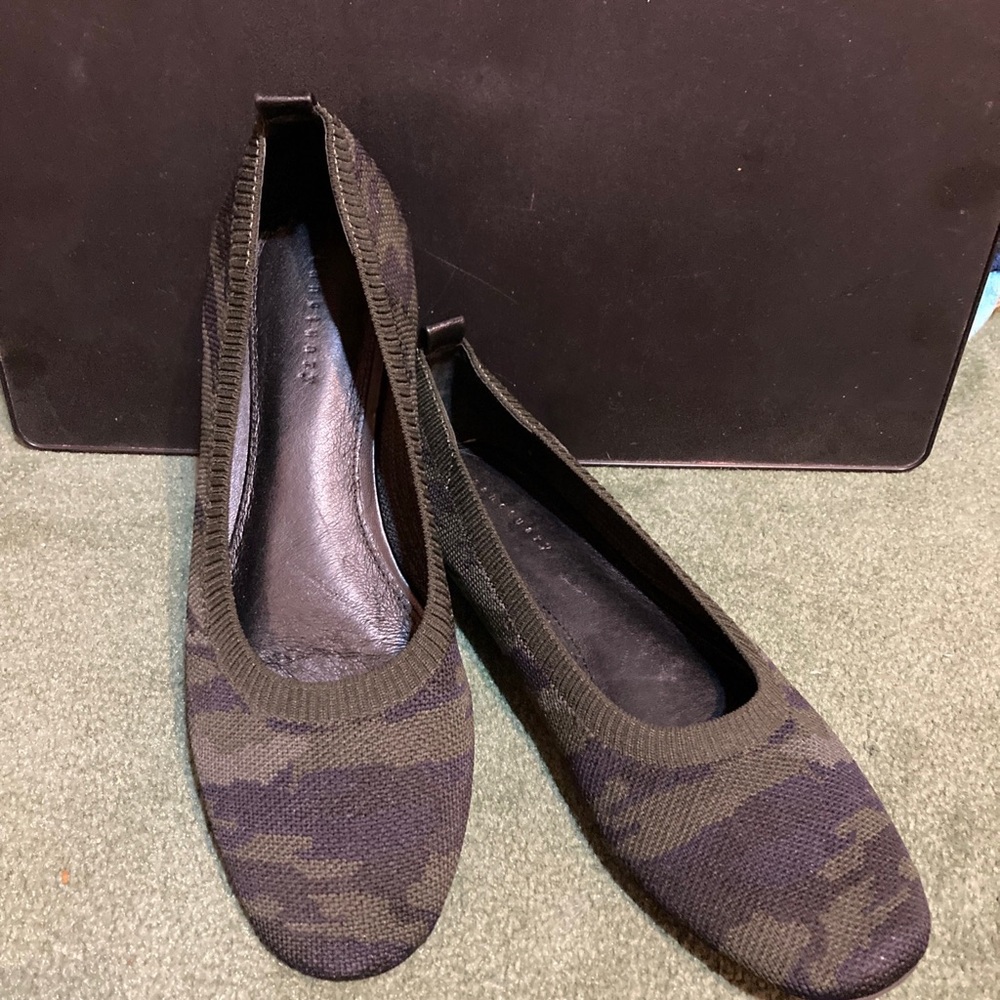 Sanctuary Women's Knit Social Camo Ballet Flats Size 6